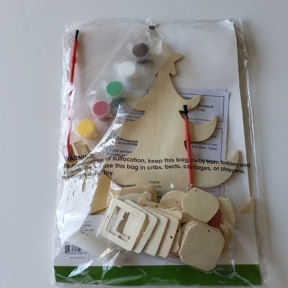 (set of 2) Paint your own Wooden Family Christmas 3D Tree - Picture 2 of 3